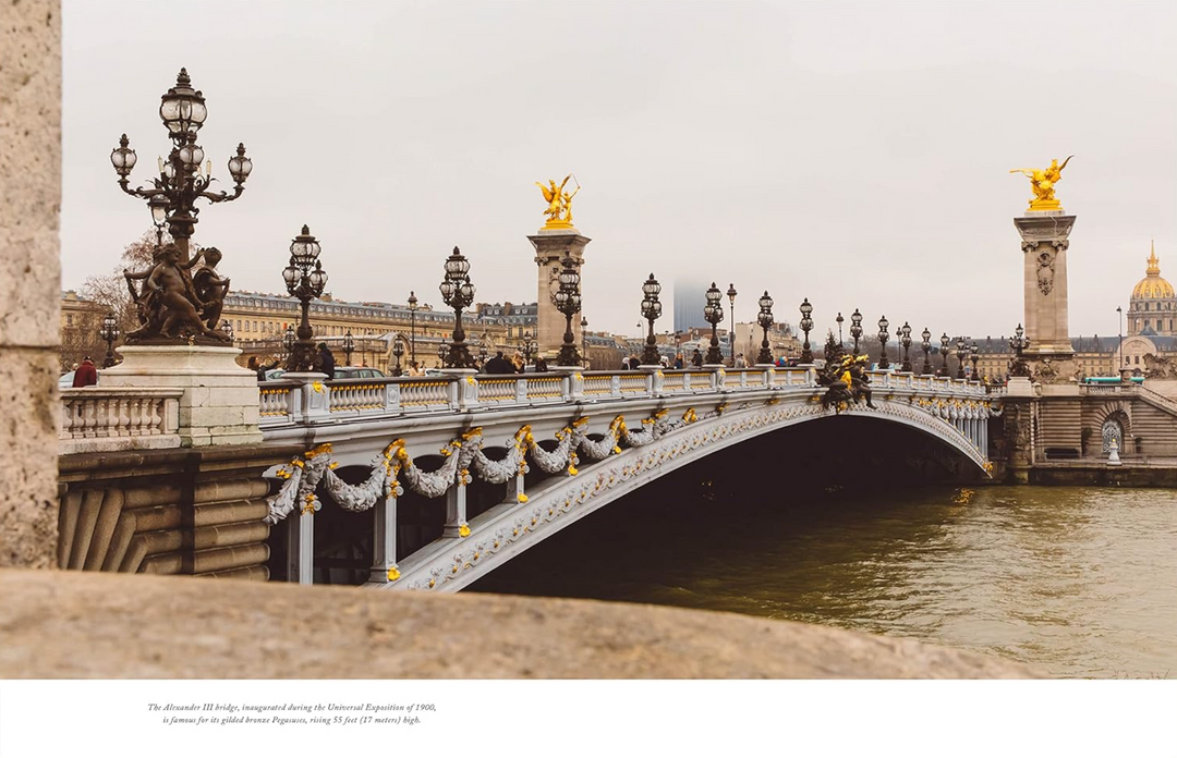 Book - Enchanting Paris